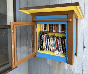 Sunnyside Old Homestead Mobile Home Park Little Free Library